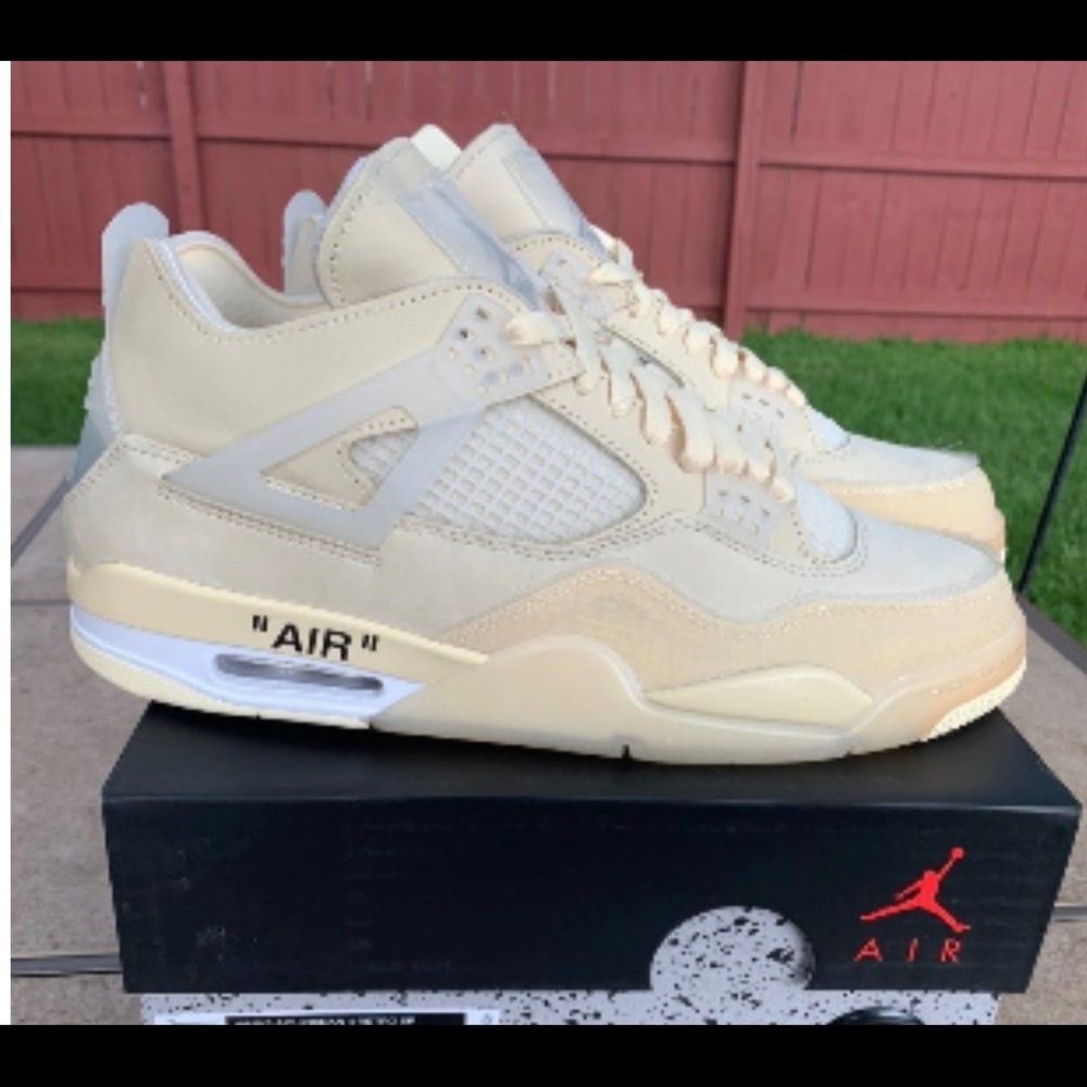 Jordan 4 Off white sail